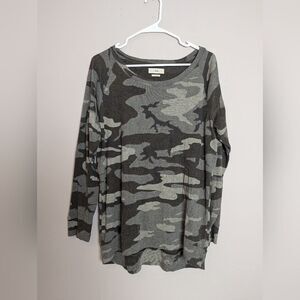 TNA Aritzia Camo Long Sleeve Tee – Size L